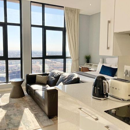 Urban Awe Apartment-Itowers 23Rd Floor Габороне Экстерьер фото