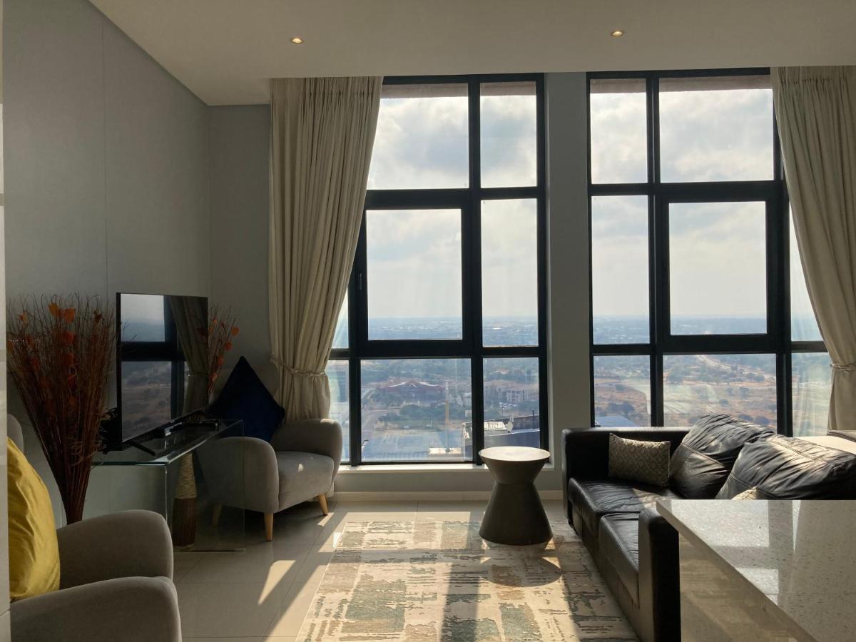 Urban Awe Apartment-Itowers 23Rd Floor Габороне Экстерьер фото